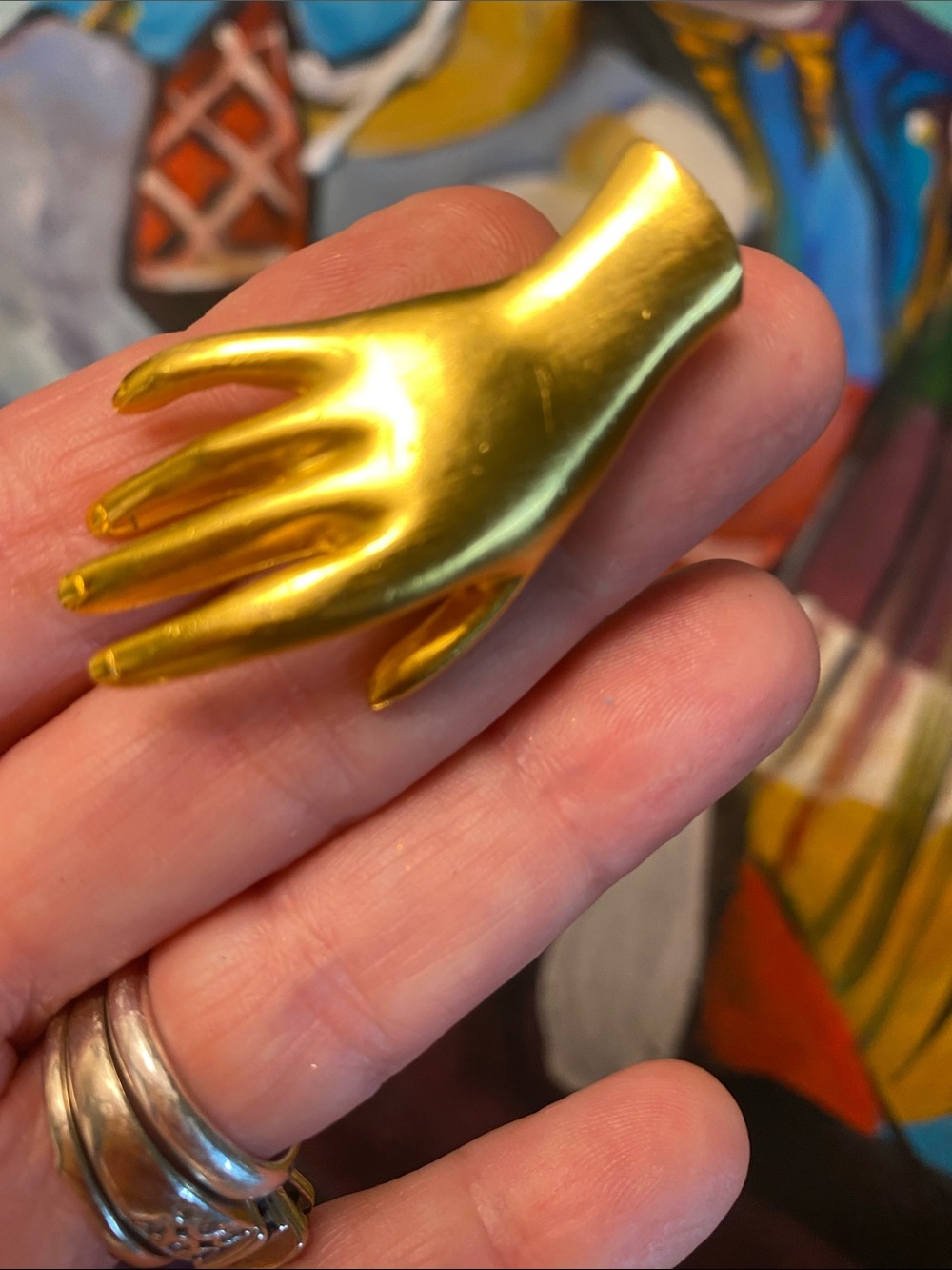 Estrid Ericsson hand pin MMA